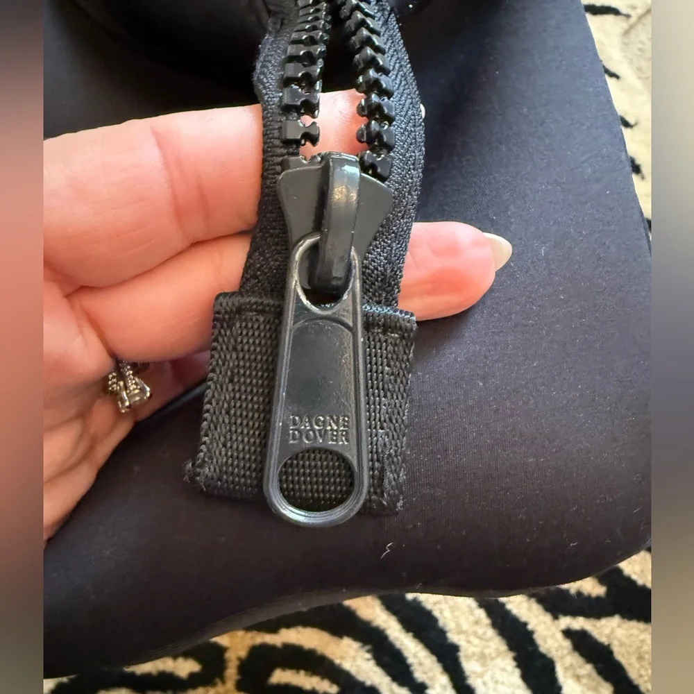 Dagne Dover Landon Neoprene Carryall Bag Small EUC - Picture 8 of 15